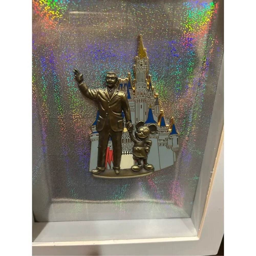 Official Disney Trading Pin Partners Statue Walt & Mickey Mouse Castle 3D 2005